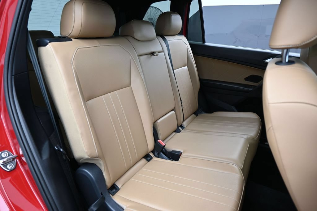 Used 2024 Volkswagen Tiguan SE R-Line FWD image 47