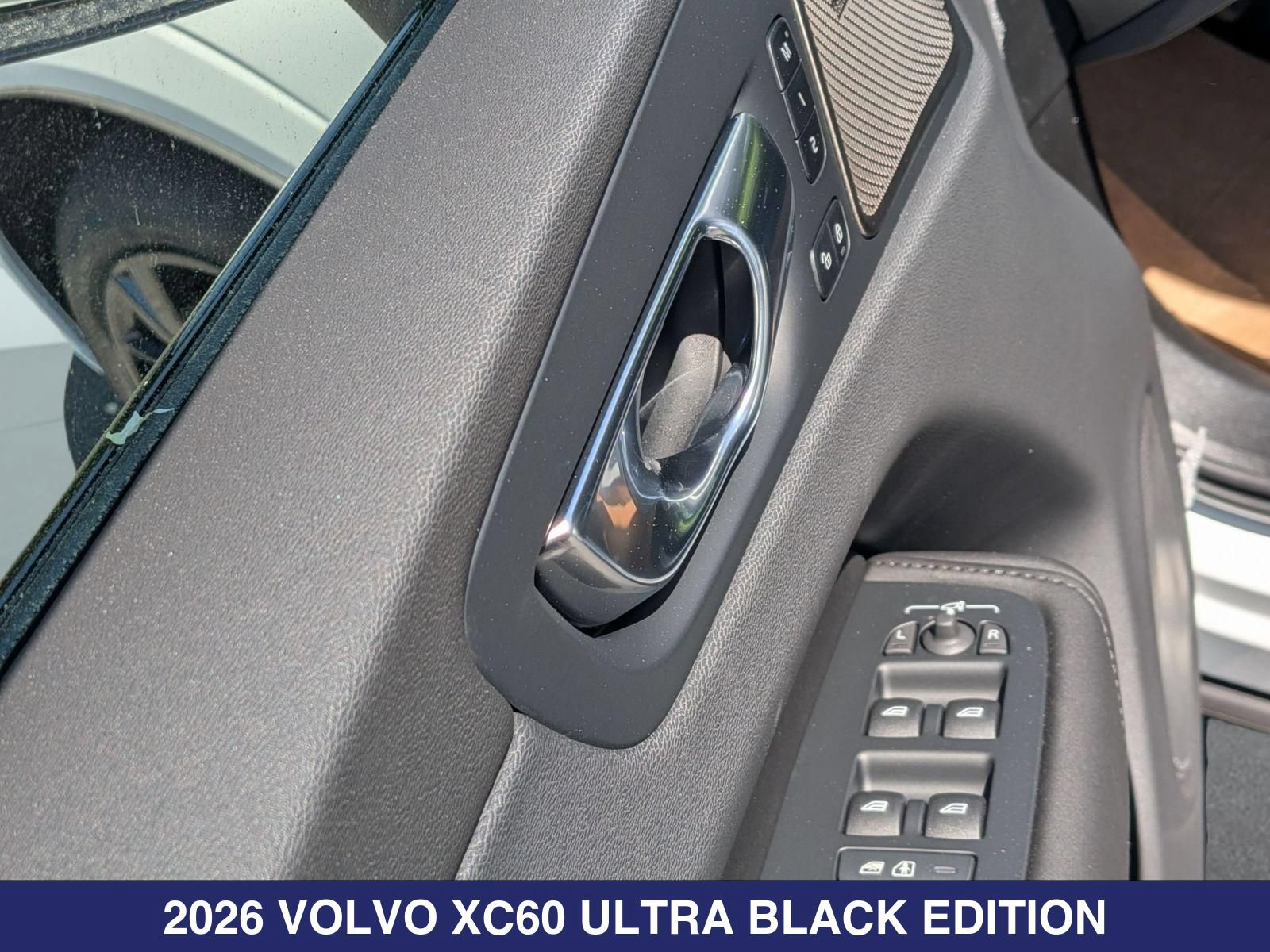 New 2026 Volvo XC60 B5 Ultra w/ Protection Package Premier AWD/4WD image 12