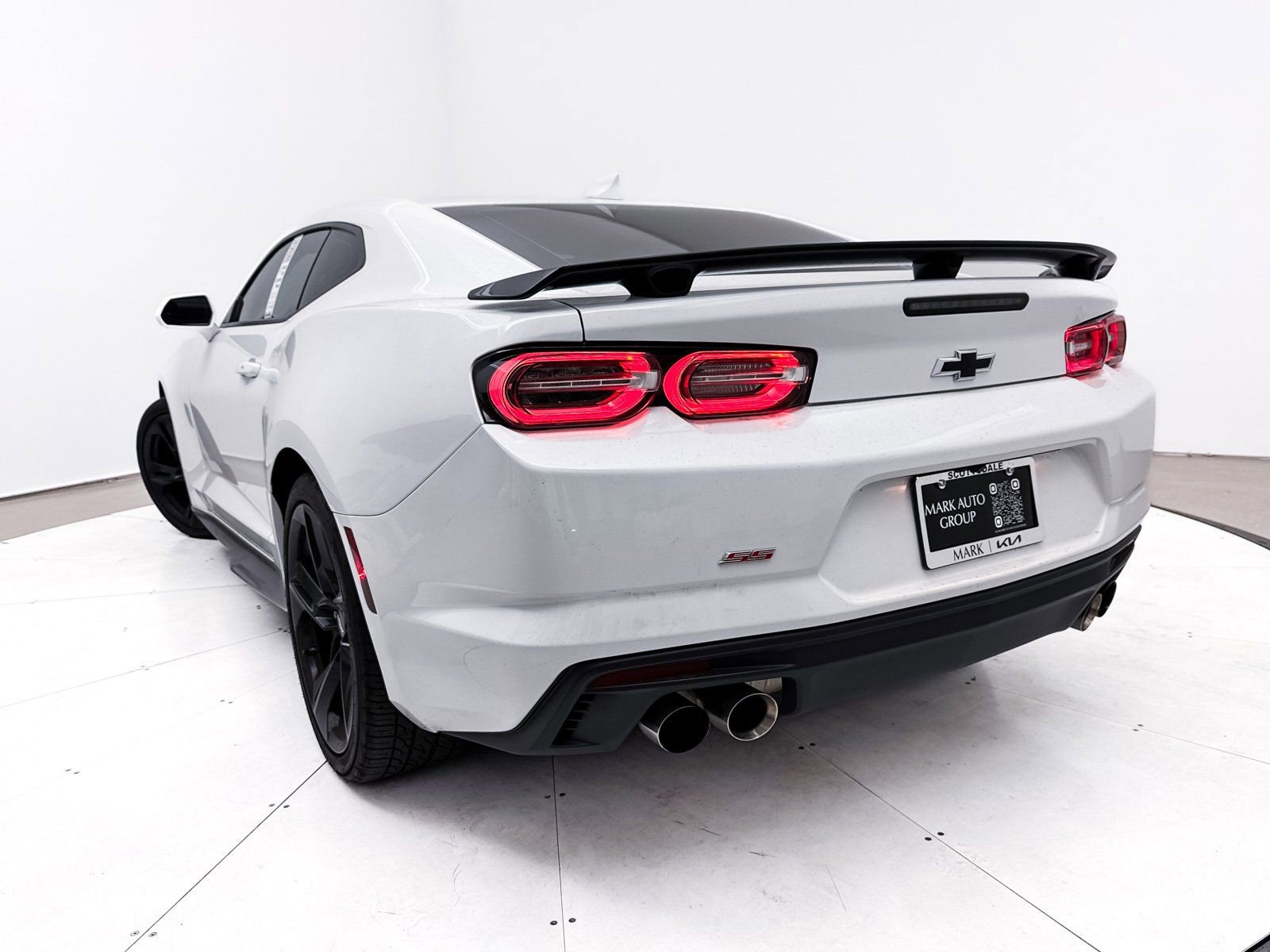 Used 2019 Chevrolet Camaro SS image 8