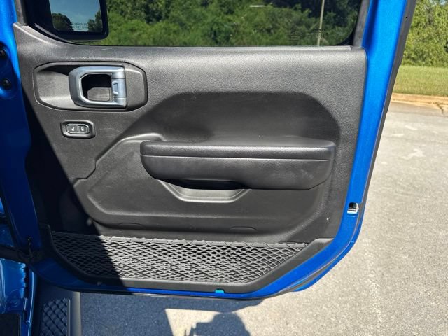 Used 2021 Jeep Gladiator Rubicon AWD/4WD image 9