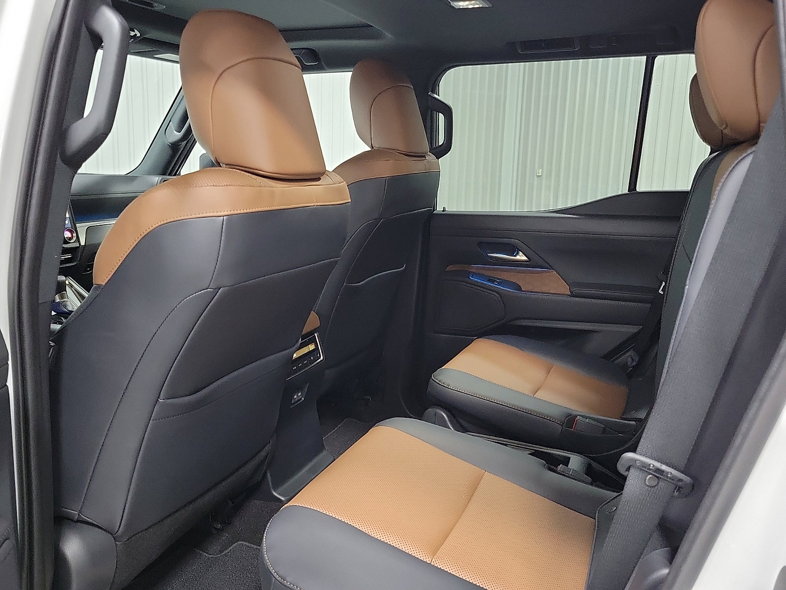 Used 2026 Lexus GX 550 w/ Cold Area Package AWD/4WD image 9