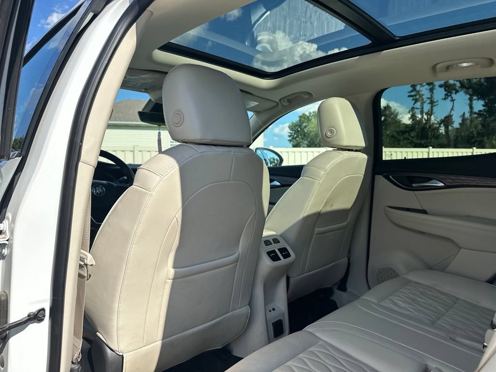 Used 2021 Buick Envision Avenir w/ Technology Package II AWD/4WD image 25