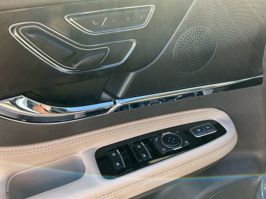 Used 2023 Lincoln Corsair FWD image 16