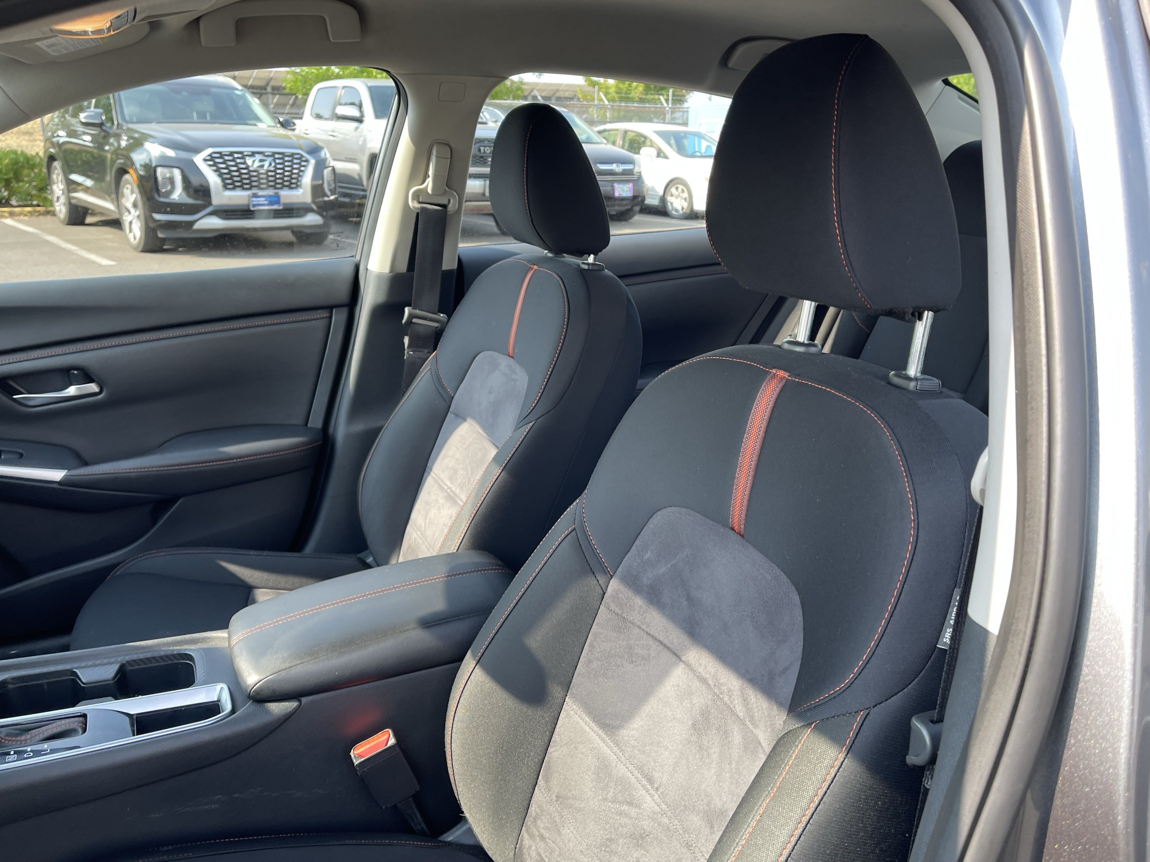 Used 2025 Nissan Sentra SR FWD image 18