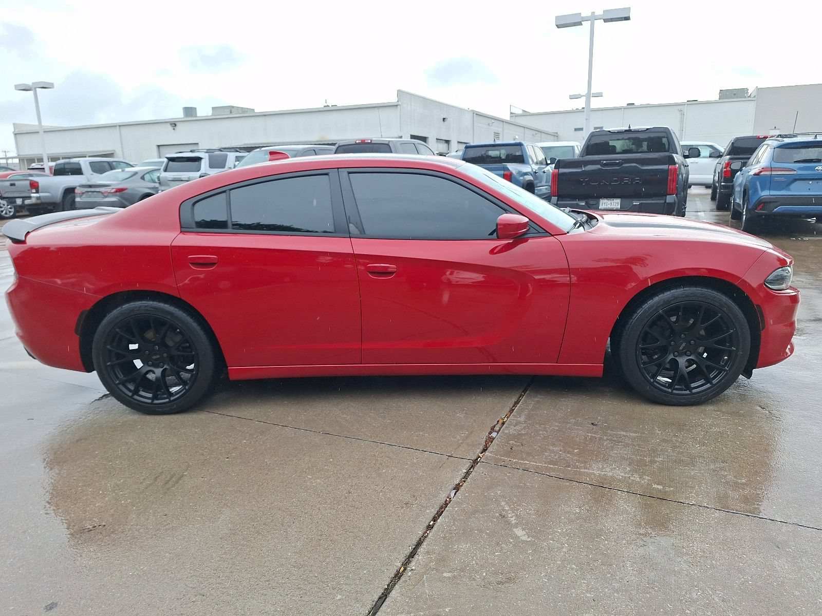 Used 2015 Dodge Charger SXT RWD image 7