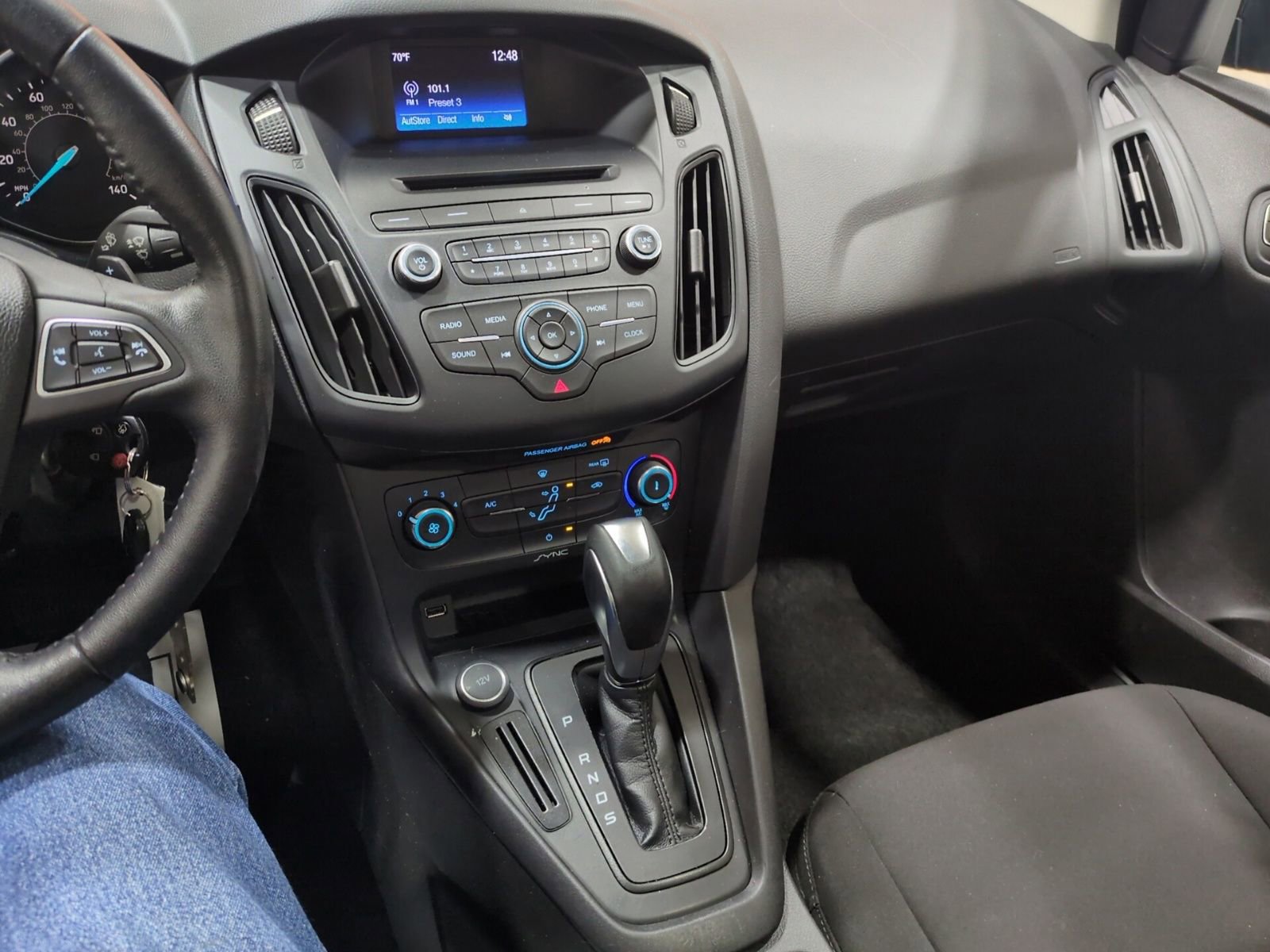 Used 2016 Ford Focus SE w/ SE Sport Package FWD image 21