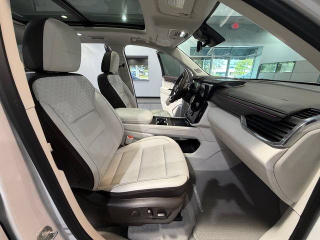 Used 2024 GMC Acadia Denali w/ Super Cruise Package FWD image 13