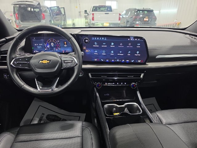 Used 2026 Chevrolet Traverse LT w/ Driver Confidence Package AWD/4WD image 9