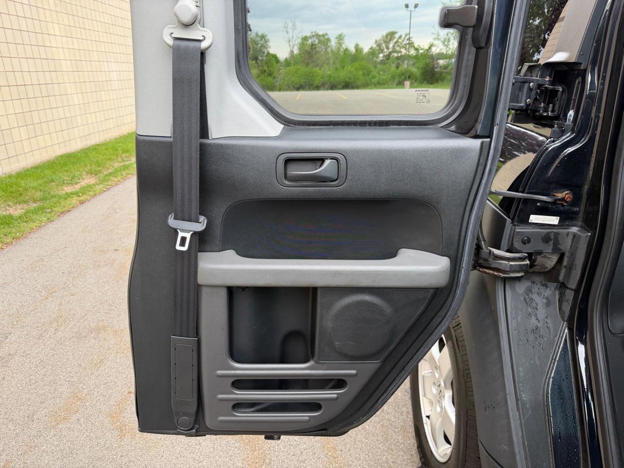 Used 2005 Honda Element EX image 22