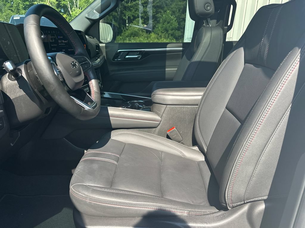 Used 2025 Chevrolet Tahoe RST w/ Comfort Package RWD image 10