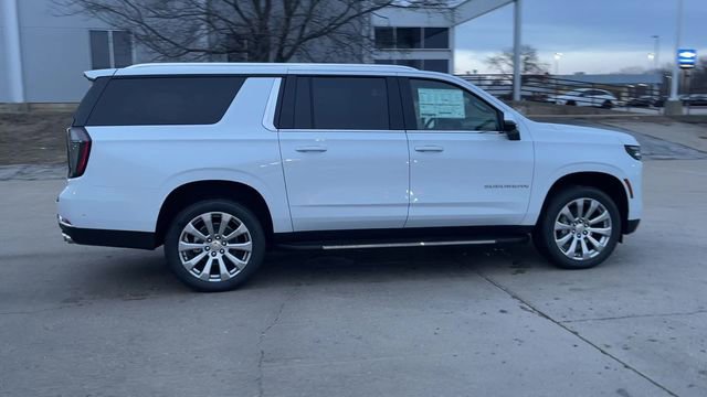 New 2026 Chevrolet Suburban Premier image 9