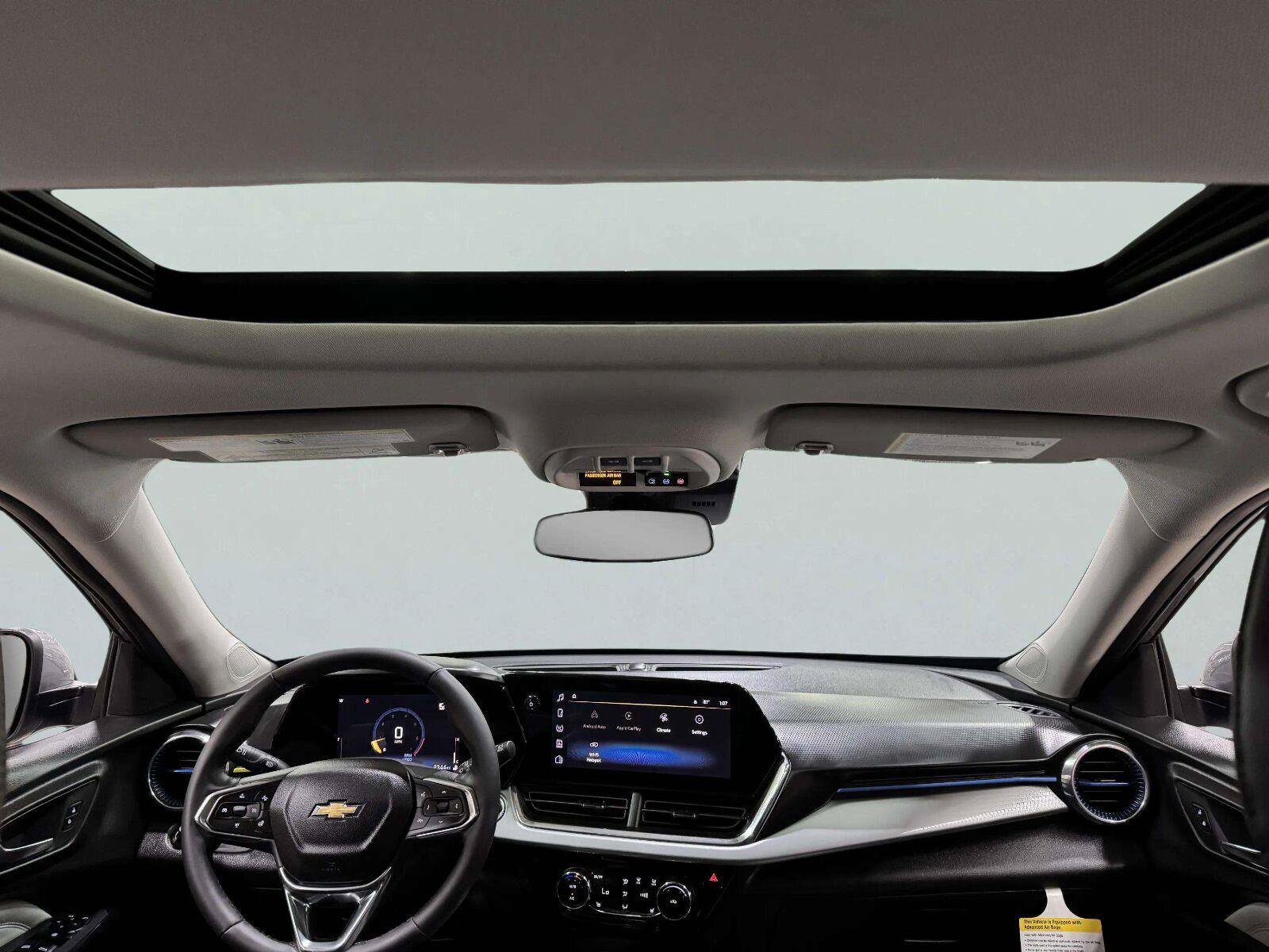 Used 2025 Chevrolet Trax LT w/ Sunroof Package FWD image 42