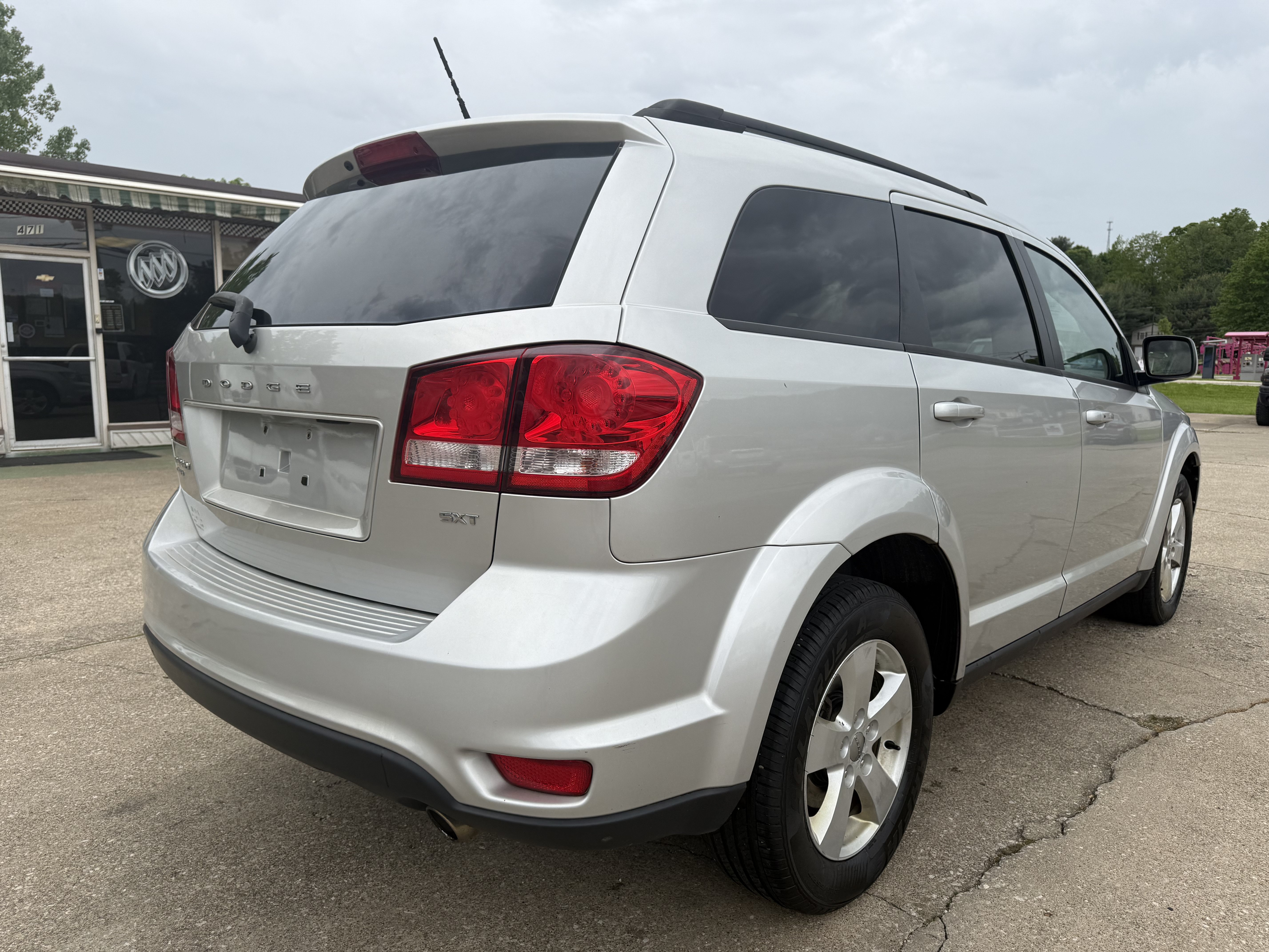 Used 2012 Dodge Journey SXT w/ Popular Equipment Group AWD/4WD image 4