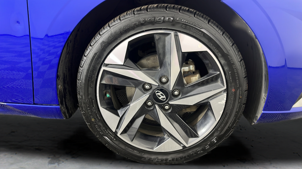 Used 2023 Hyundai Elantra Limited FWD image 60