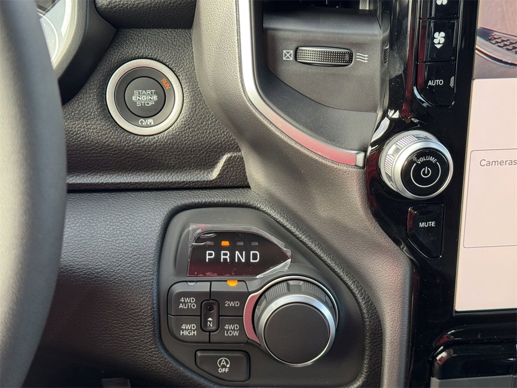 New 2026 RAM 1500 4x4 Crew Cab image 20