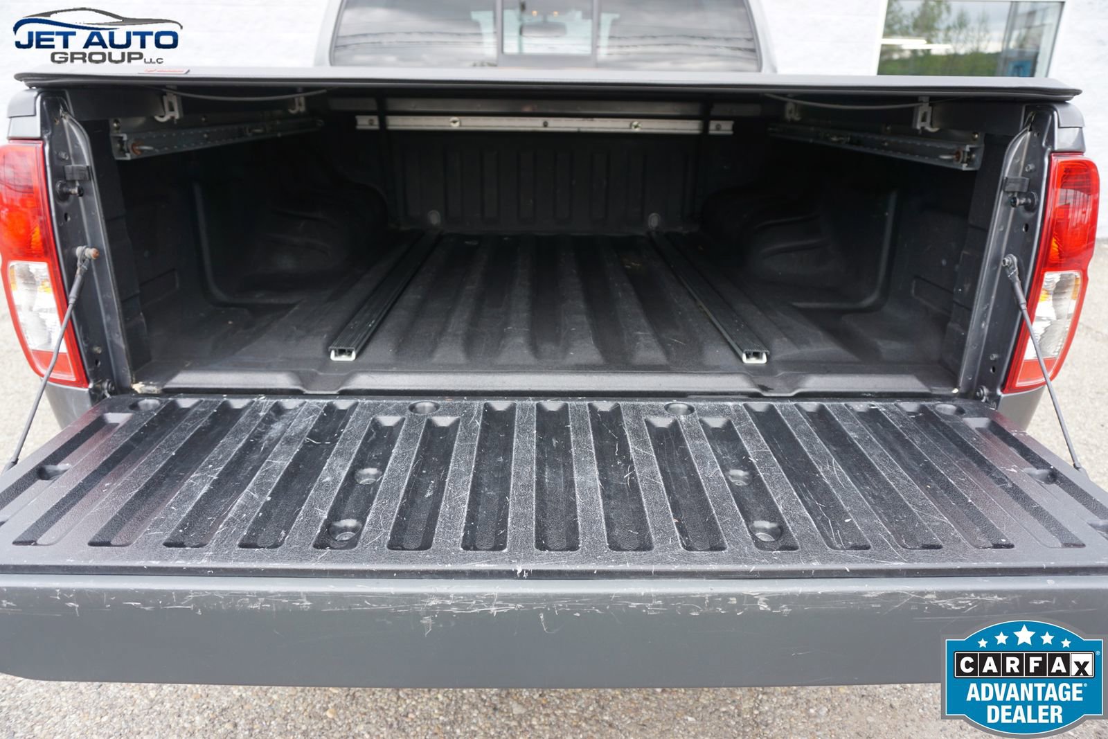 Used 2019 Nissan Frontier SL AWD/4WD image 16