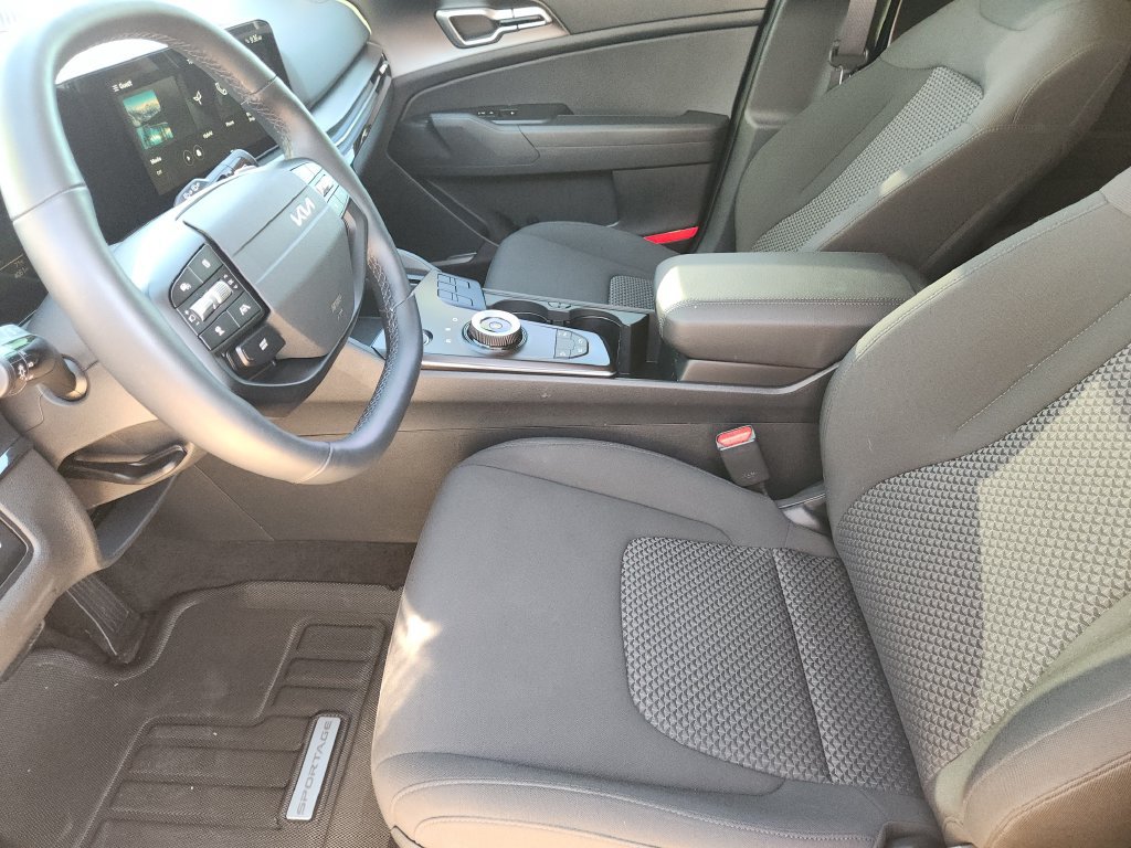 New 2026 Kia Sportage LX FWD image 10
