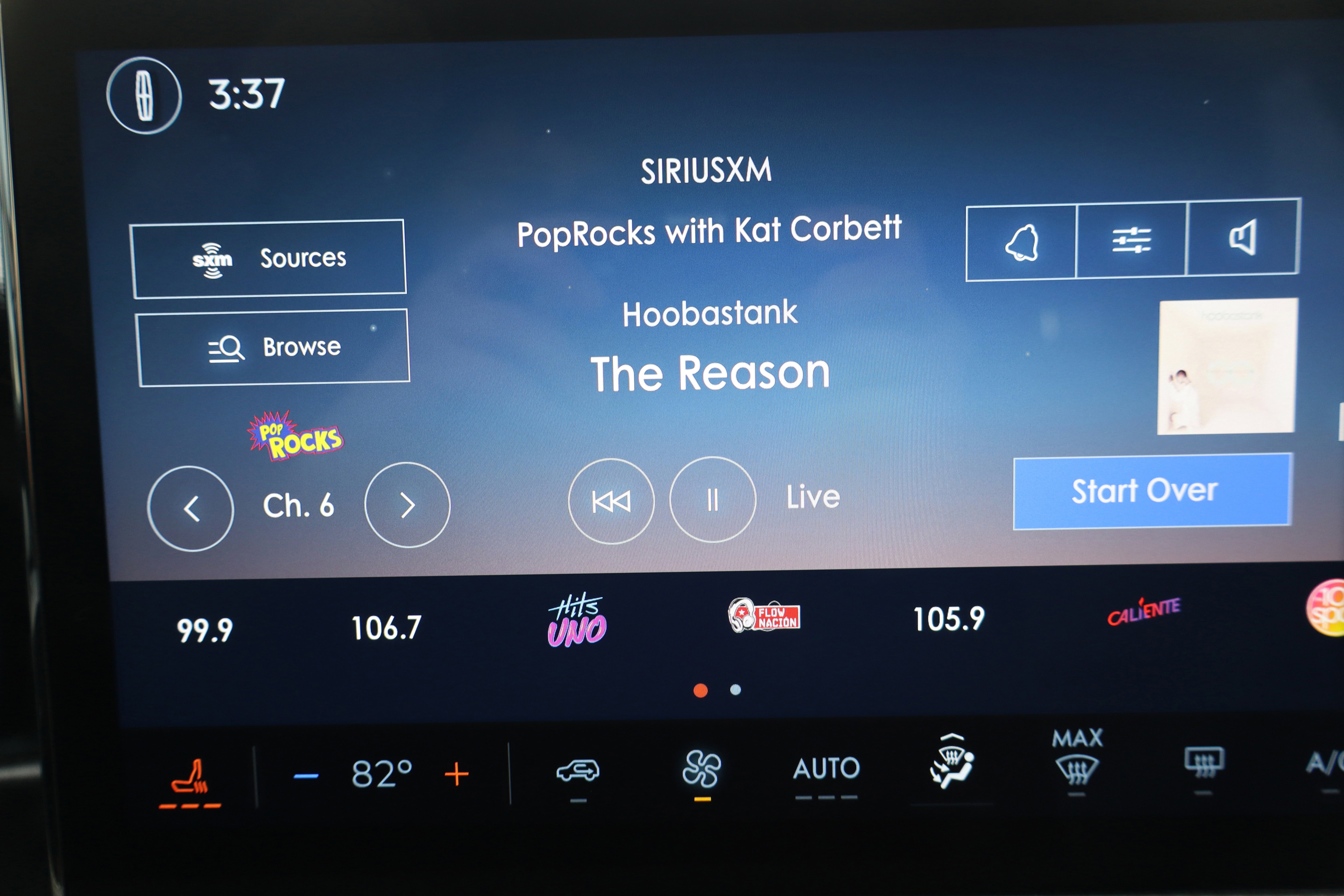 Used 2024 Lincoln Corsair Premiere w/ Rear Removable Package Tray image 20