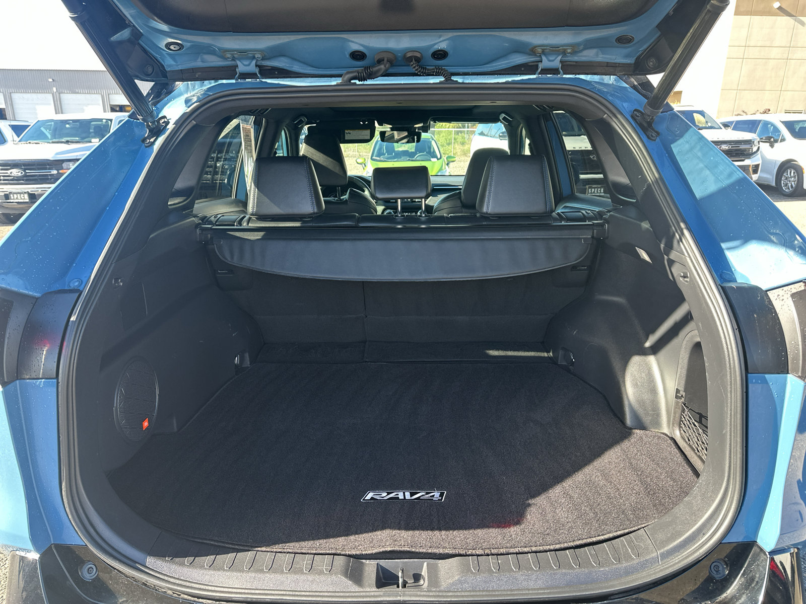 Used 2022 Toyota RAV4 XSE AWD/4WD image 12