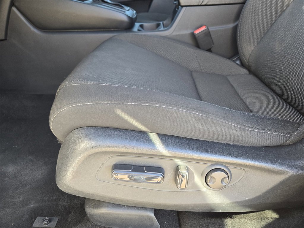 Used 2025 Honda CR-V EX image 18