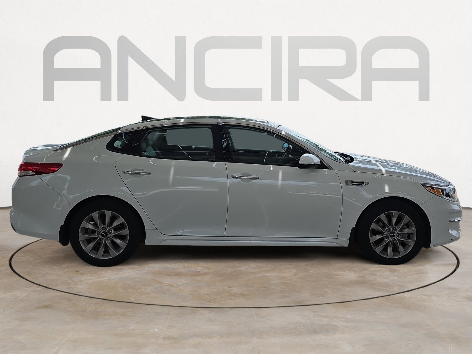 Used 2016 Kia Optima EX w/ Premium Package FWD image 9