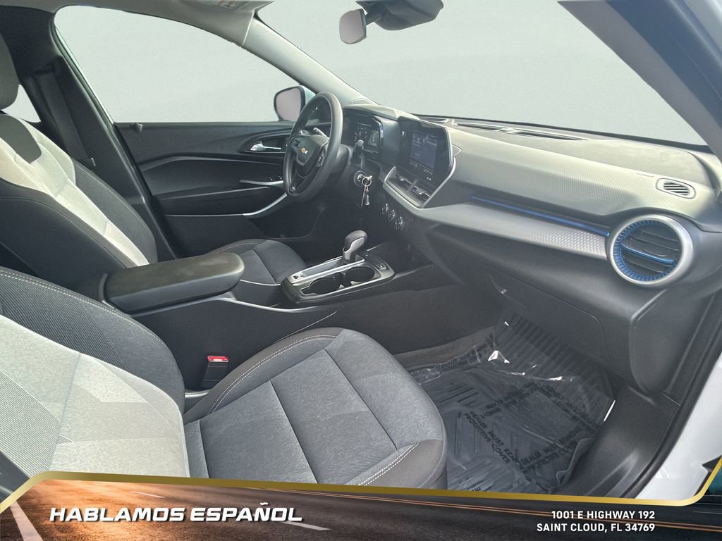 Certified 2025 Chevrolet Trax LS w/ LS Convenience Package image 30