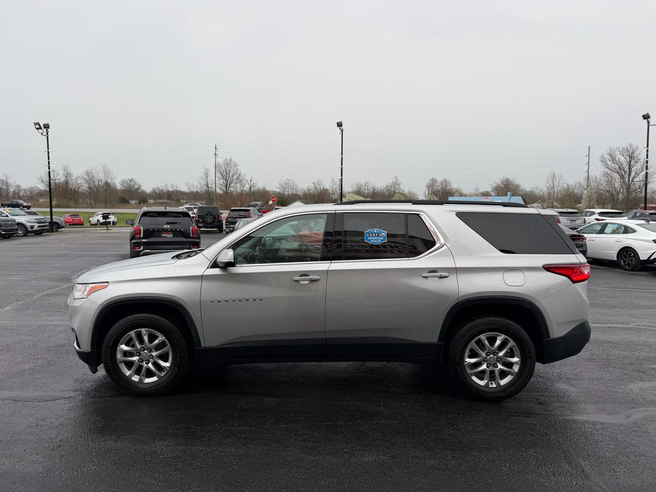 Used 2020 Chevrolet Traverse LT image 9