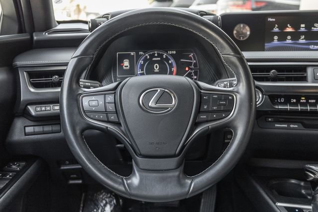 Used 2019 Lexus UX 200 w/ Accessory Package FWD image 8