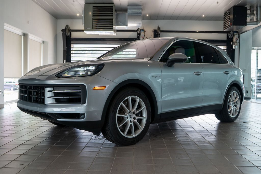 New 2025 Porsche Cayenne E-Hybrid