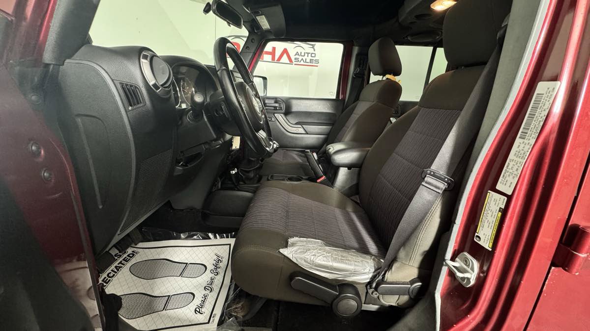 Used 2012 Jeep Wrangler Unlimited Sport AWD/4WD image 14