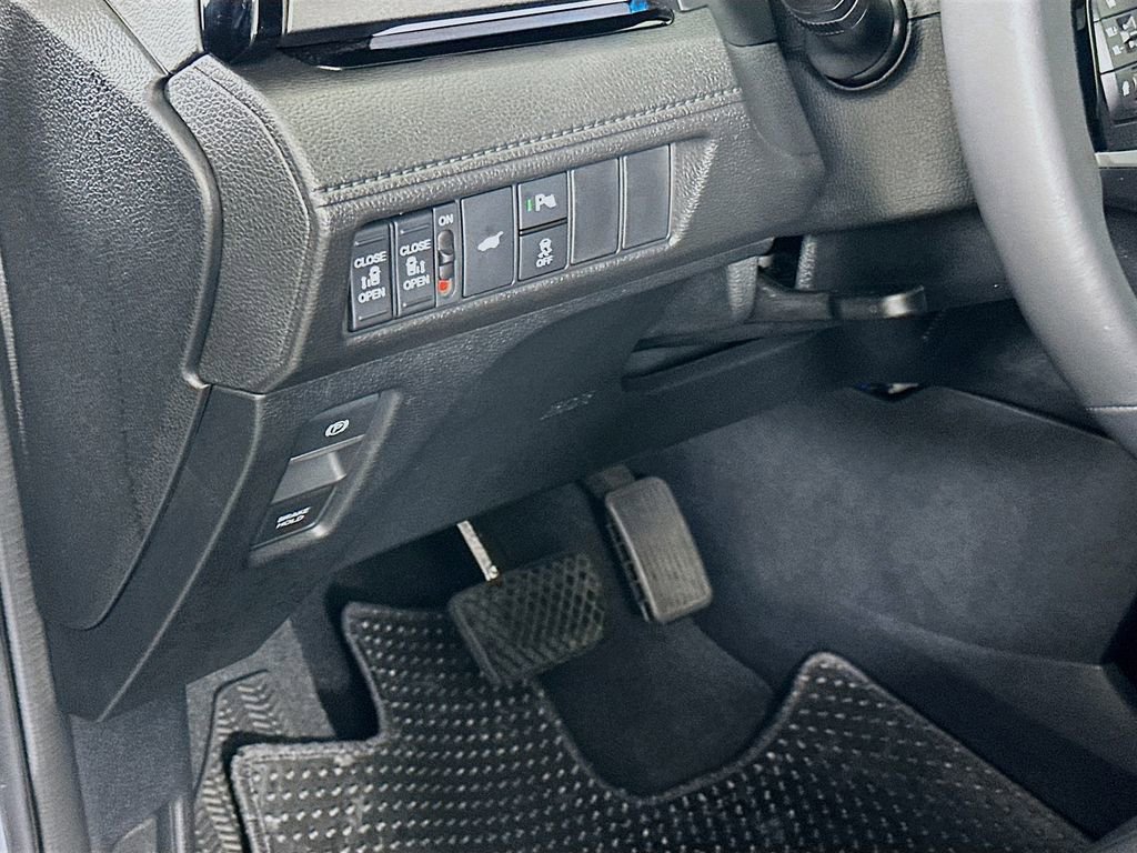 Certified 2025 Honda Odyssey Touring image 10