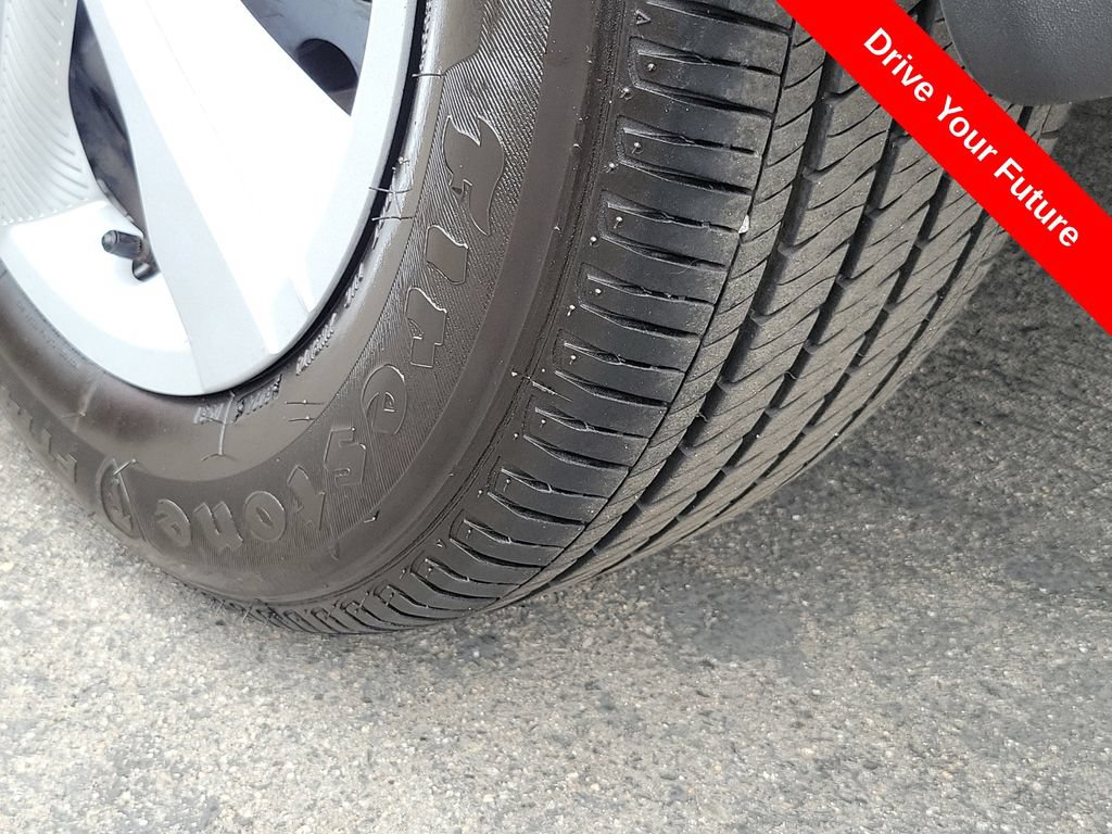 Used 2024 Nissan Kicks S FWD image 27
