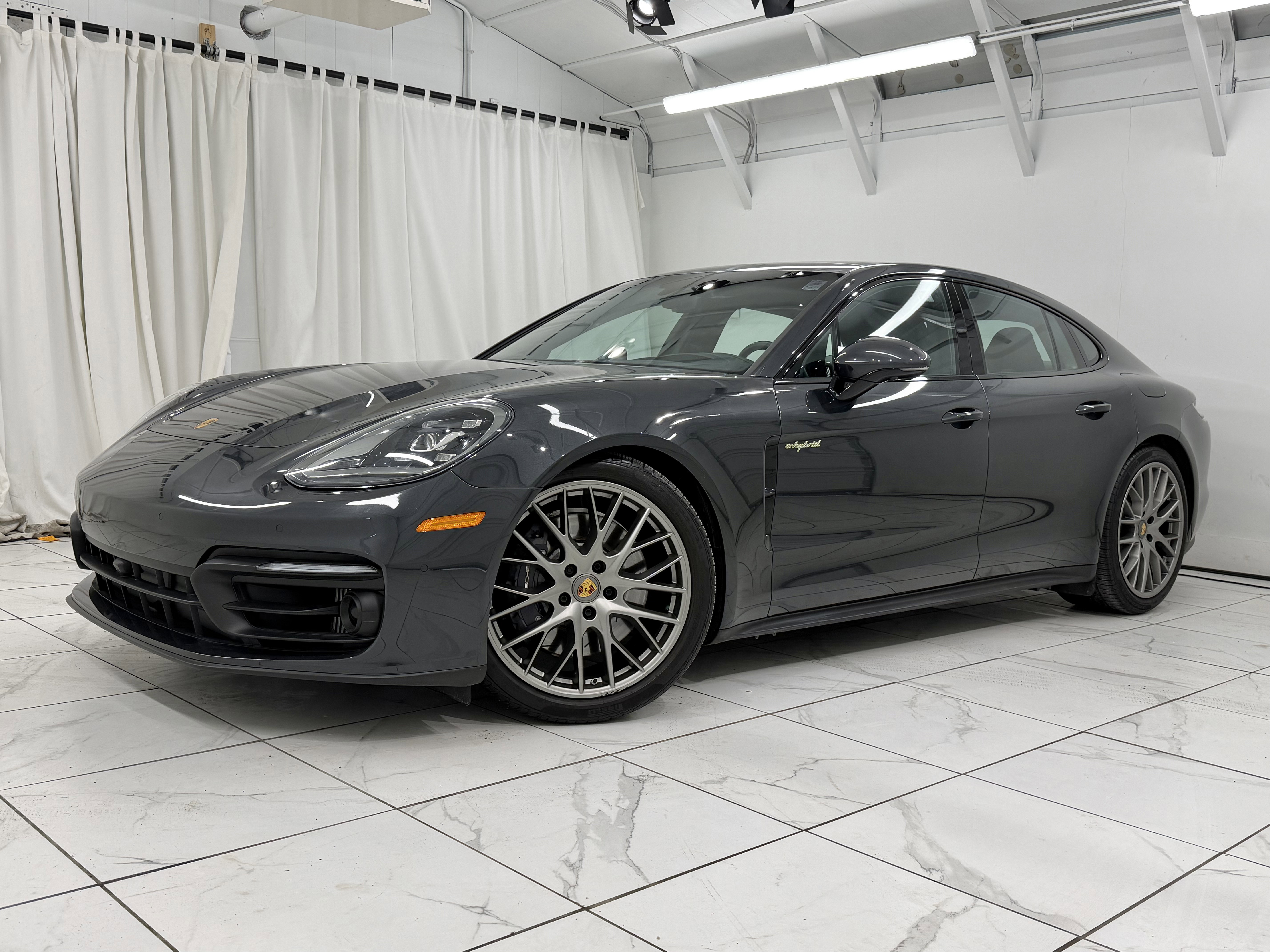 Certified 2023 Porsche Panamera 4 image 1