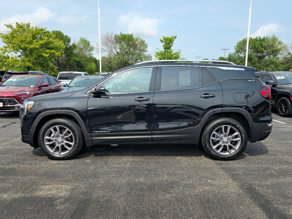 Certified 2022 GMC Terrain SLT w/ Tech Package AWD/4WD image 11