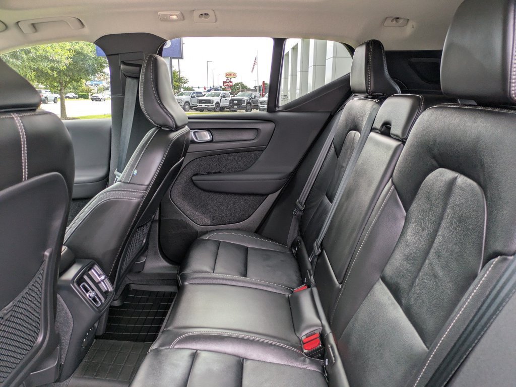 Used 2023 Volvo XC40 B5 Ultimate w/ Climate Package AWD/4WD image 14