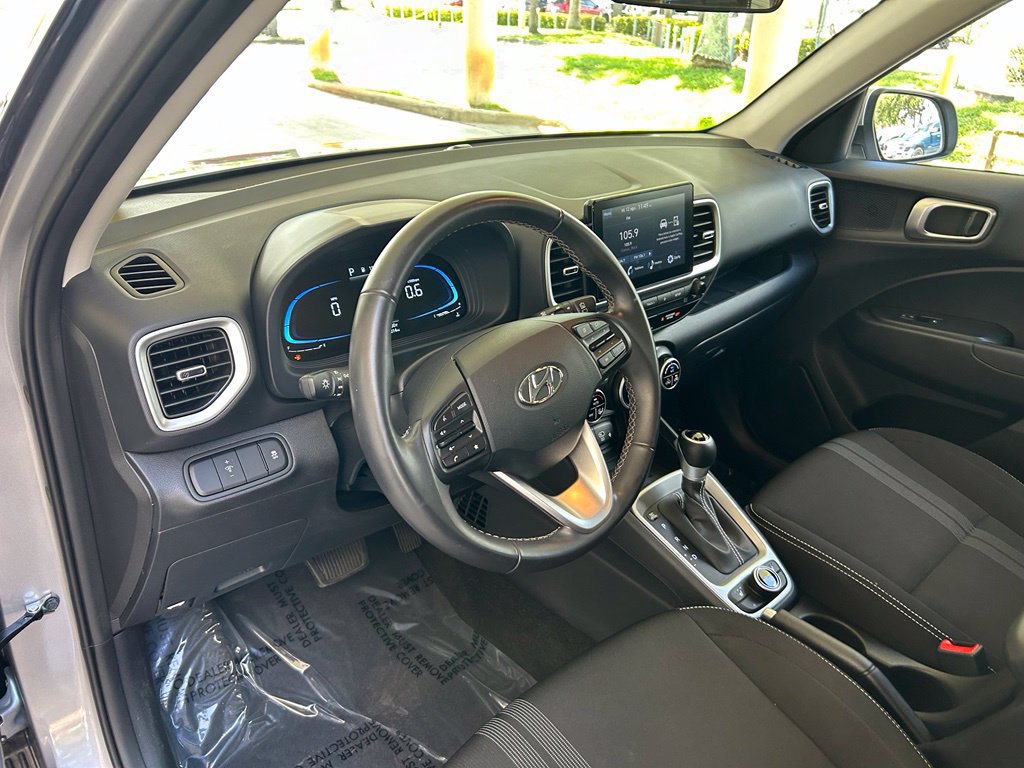 Used 2026 Hyundai Venue SEL FWD image 7