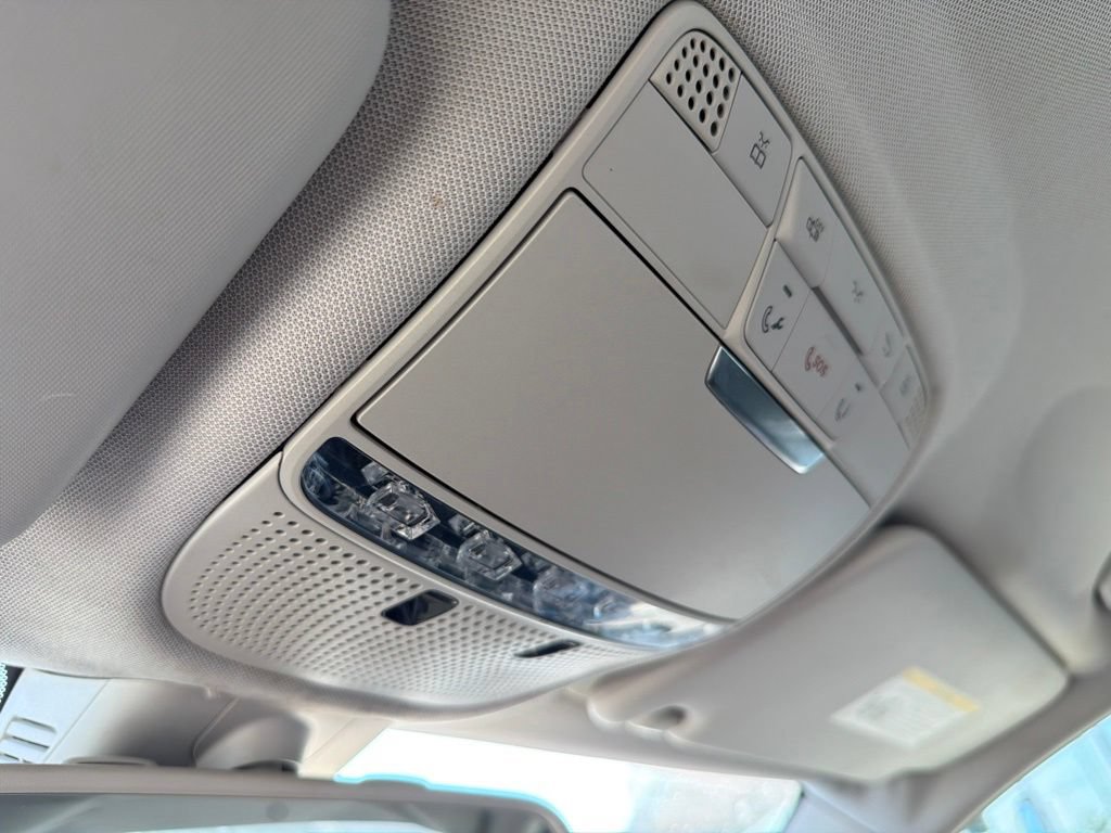 Used 2016 Mercedes-Benz C 300 Sedan image 24