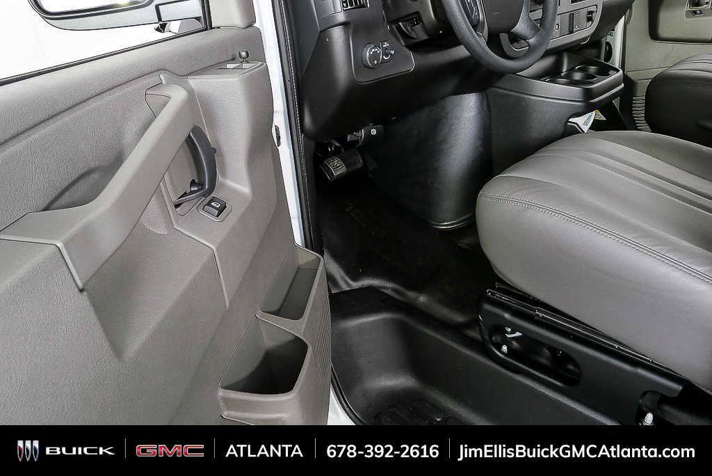 New 2025 GMC Savana 2500 w/ Driver Convenience Package RWD image 5