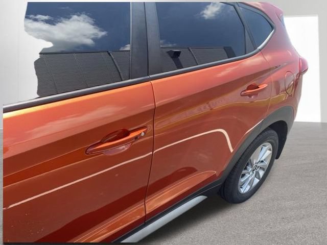 Used 2017 Hyundai Tucson SE Plus AWD/4WD image 4