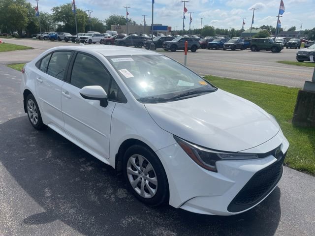Used 2021 Toyota Corolla LE FWD image 4