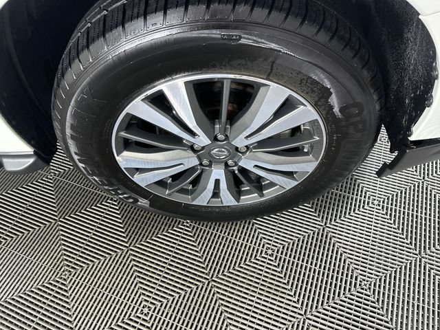 Used 2018 Nissan Pathfinder SV w/ SV Tech Package AWD/4WD image 12
