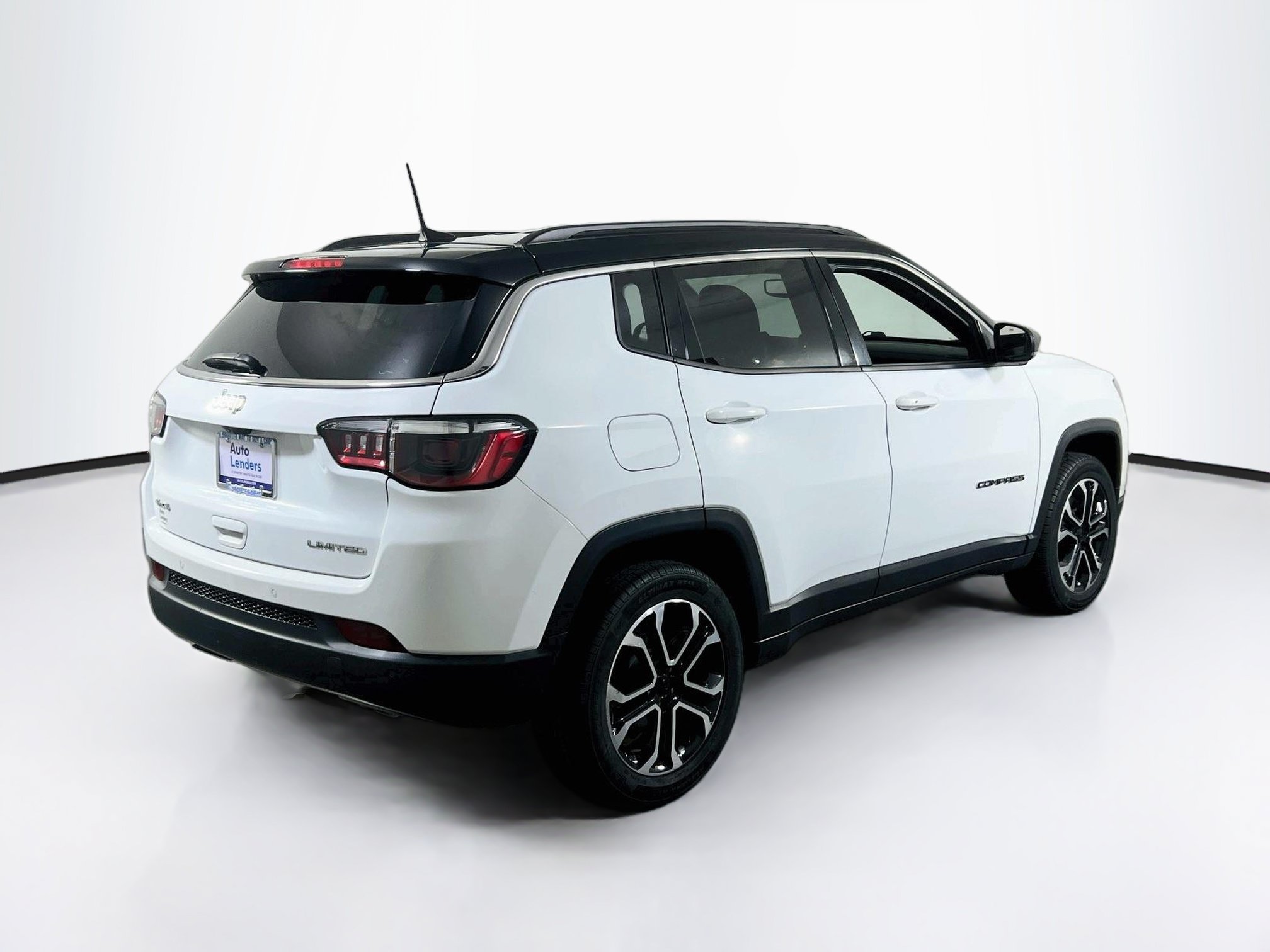 Used 2023 Jeep Compass Limited AWD/4WD image 5