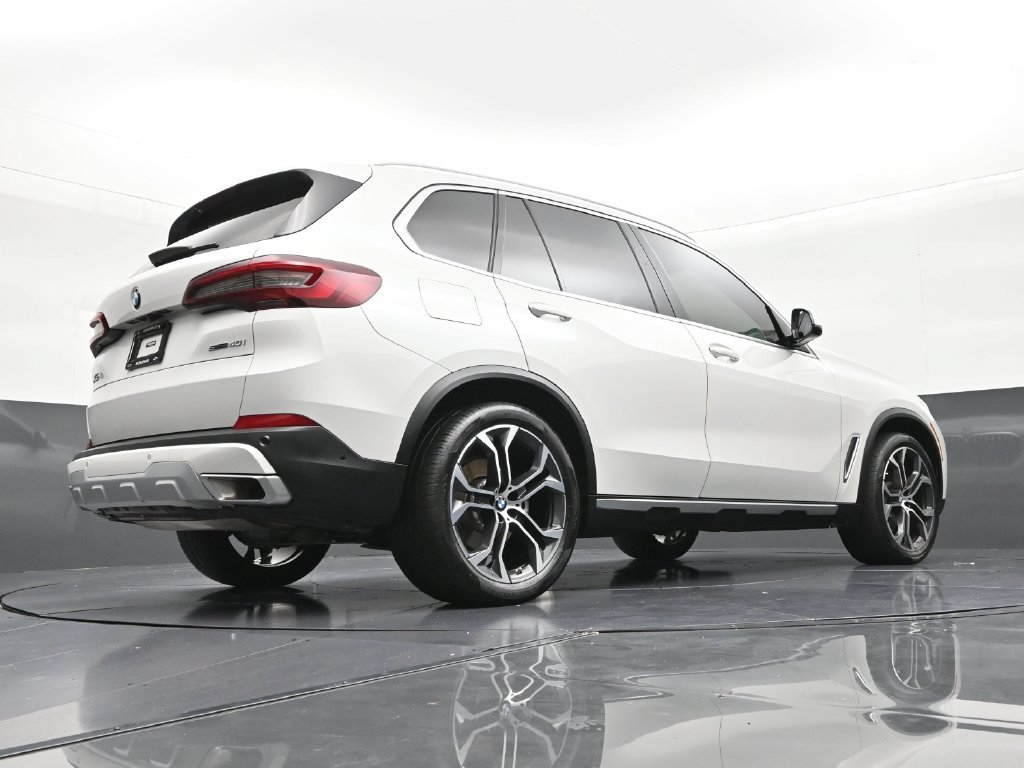 Used 2023 BMW X5 sDrive40i w/ Parking Assistance Package RWD image 28