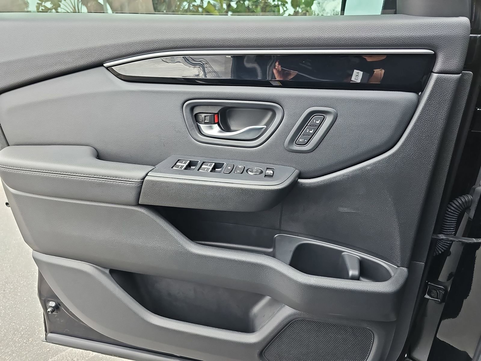 Used 2025 Honda Pilot EX-L image 28