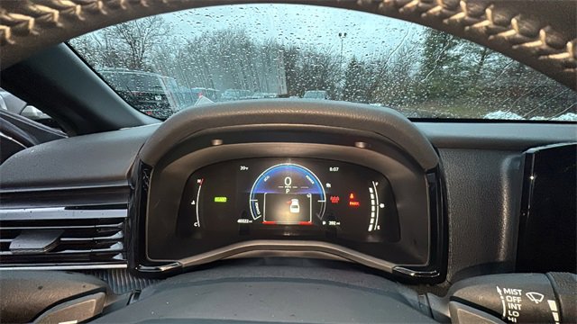 Used 2025 Toyota Camry SE image 15