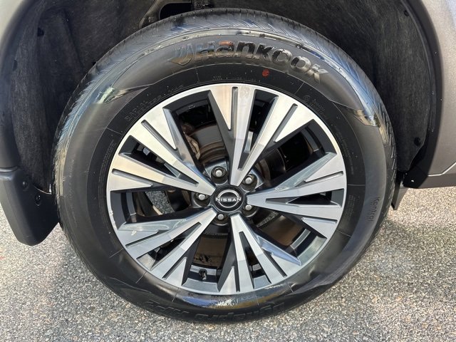 Used 2023 Nissan Rogue SV image 44