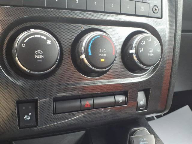 Used 2010 Dodge Challenger R/T RWD image 19