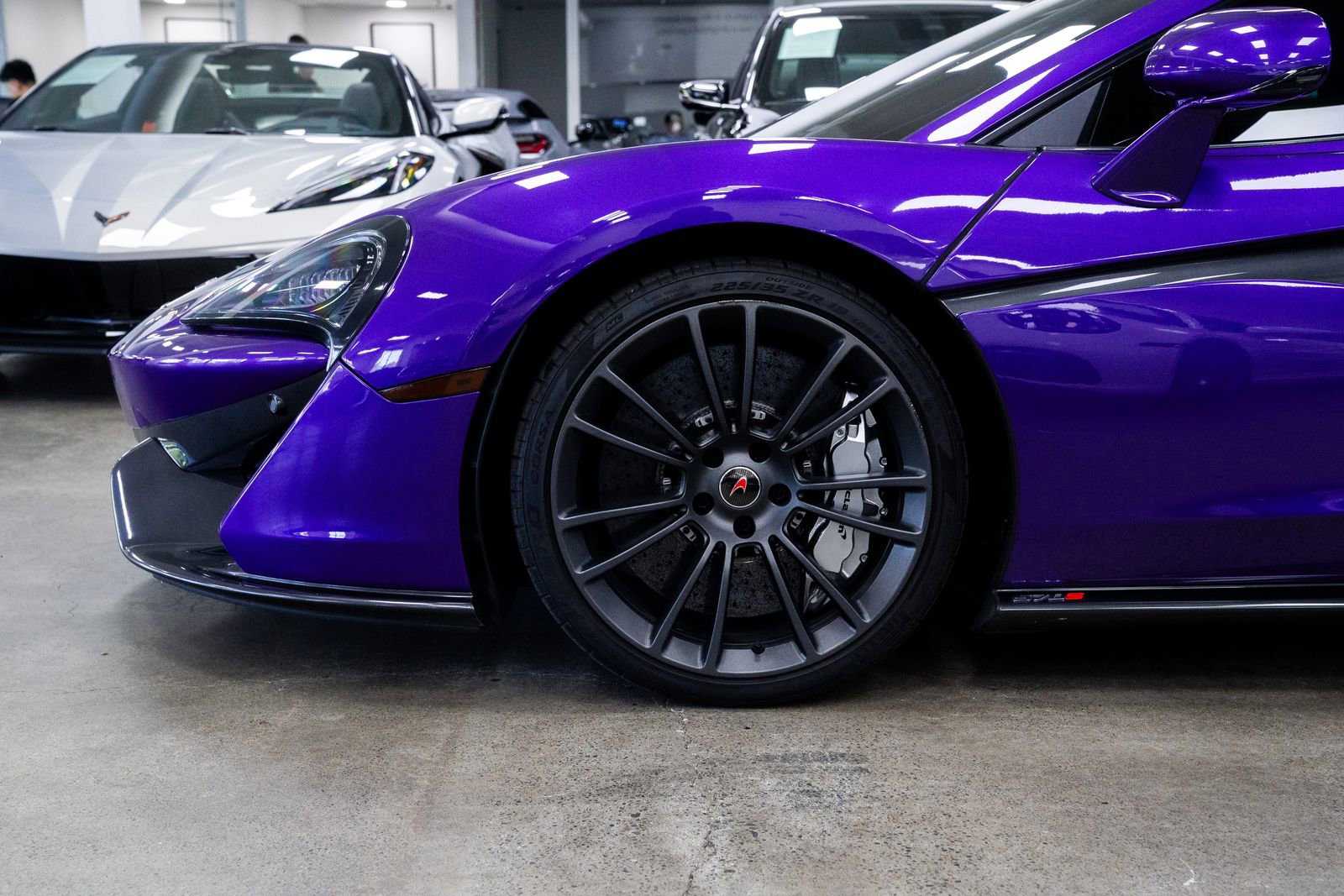 Used 2018 McLaren 570S Coupe RWD image 4