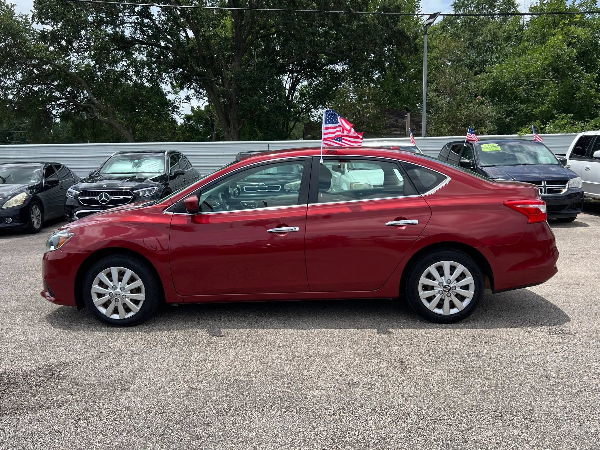 Used 2016 Nissan Sentra SV FWD image 9