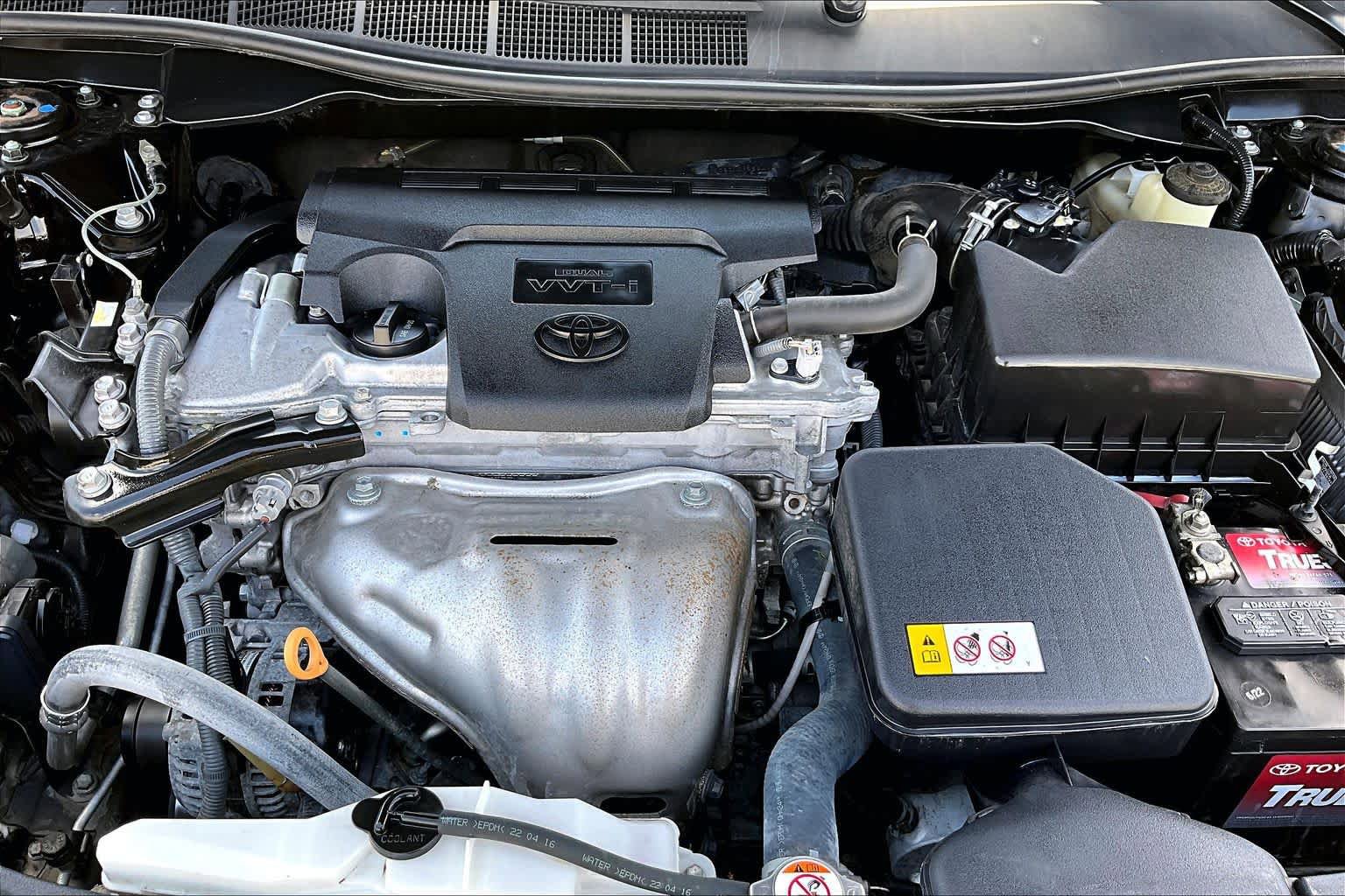 Used 2017 Toyota Camry XSE w/ Moonroof Package FWD image 32